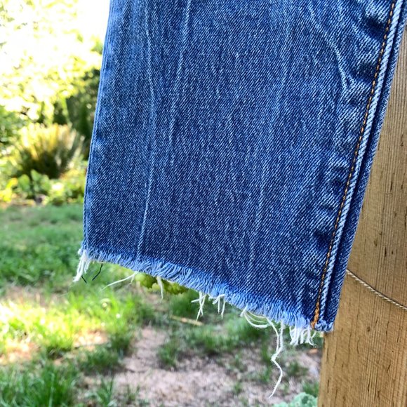 Levi's midrise straight leg distressed jeans - Picture 5 of 7